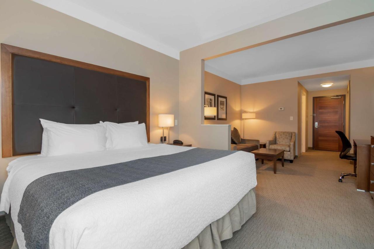 Best Western Plus Revelstoke Exterior photo